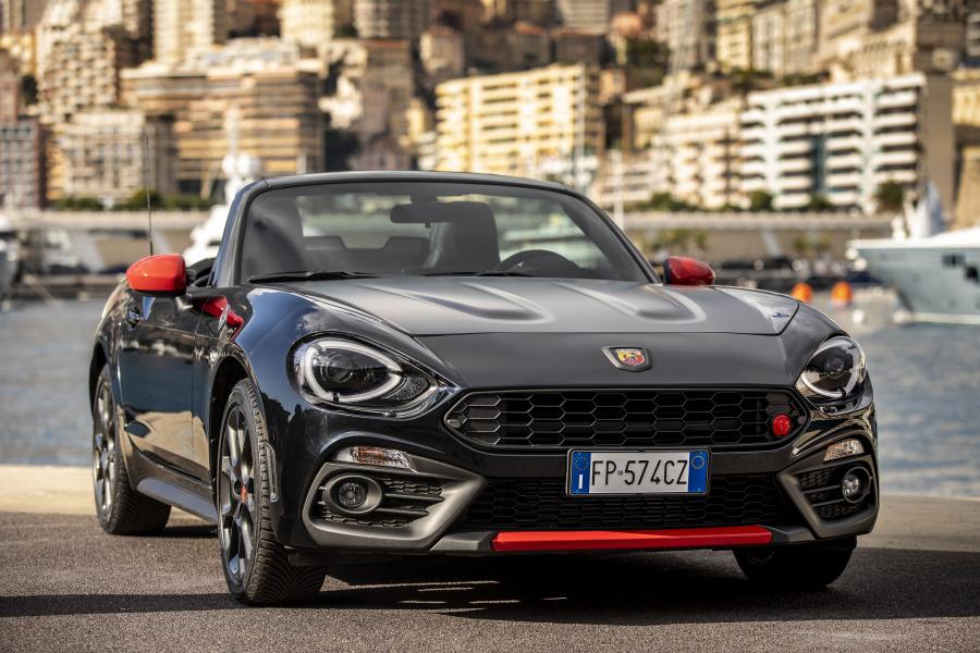  Abarth 124 Spider 70esimo Anniversario (348) 2019 года  (фото 8 из 16)